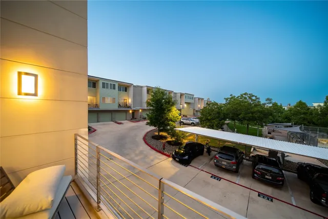 $2,250 | 604 North Bluff Drive, Unit 247, Austin, TX 78745