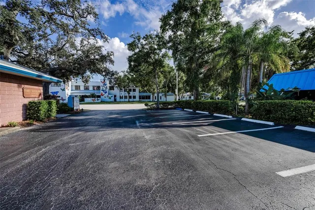 $17 | 4021 Central Avenue, St. Petersburg, FL 33713