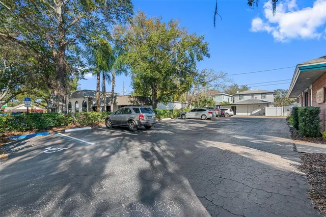 $17 | 4021 Central Avenue, St. Petersburg, FL 33713