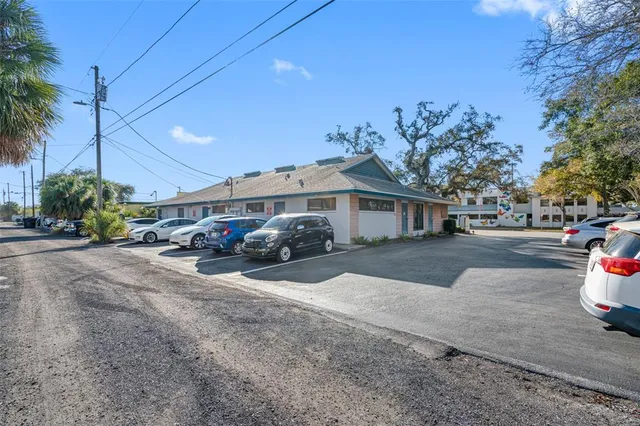 $17 | 4021 Central Avenue, St. Petersburg, FL 33713