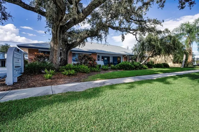 $17 | 4021 Central Avenue, St. Petersburg, FL 33713