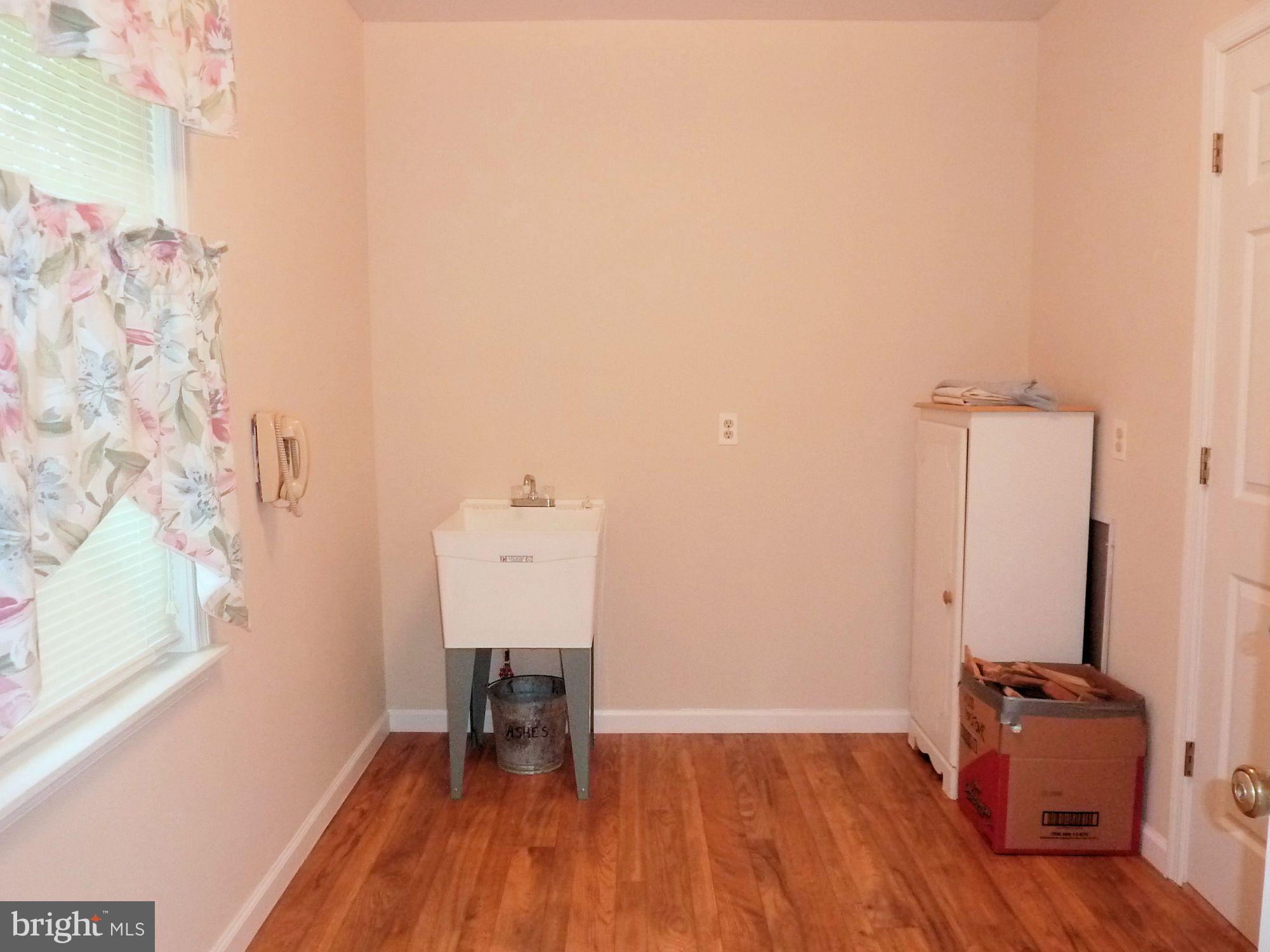 1391 Sale Barn Road Accident, MD 21520 - Photo 17 of 30 Interior (General)