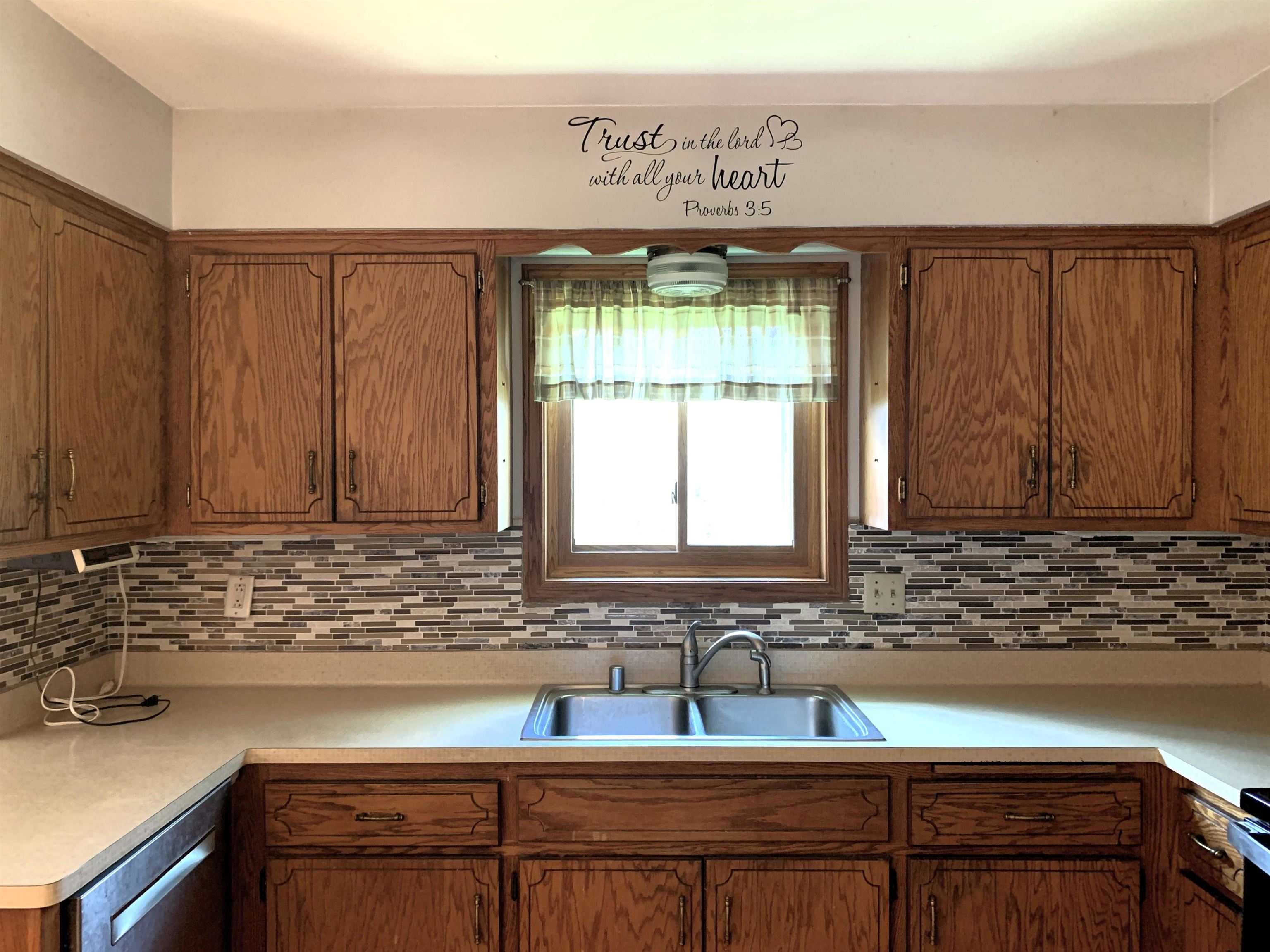 6779 Radburn Lane Greendale, WI 53129 - Photo 15 of 55