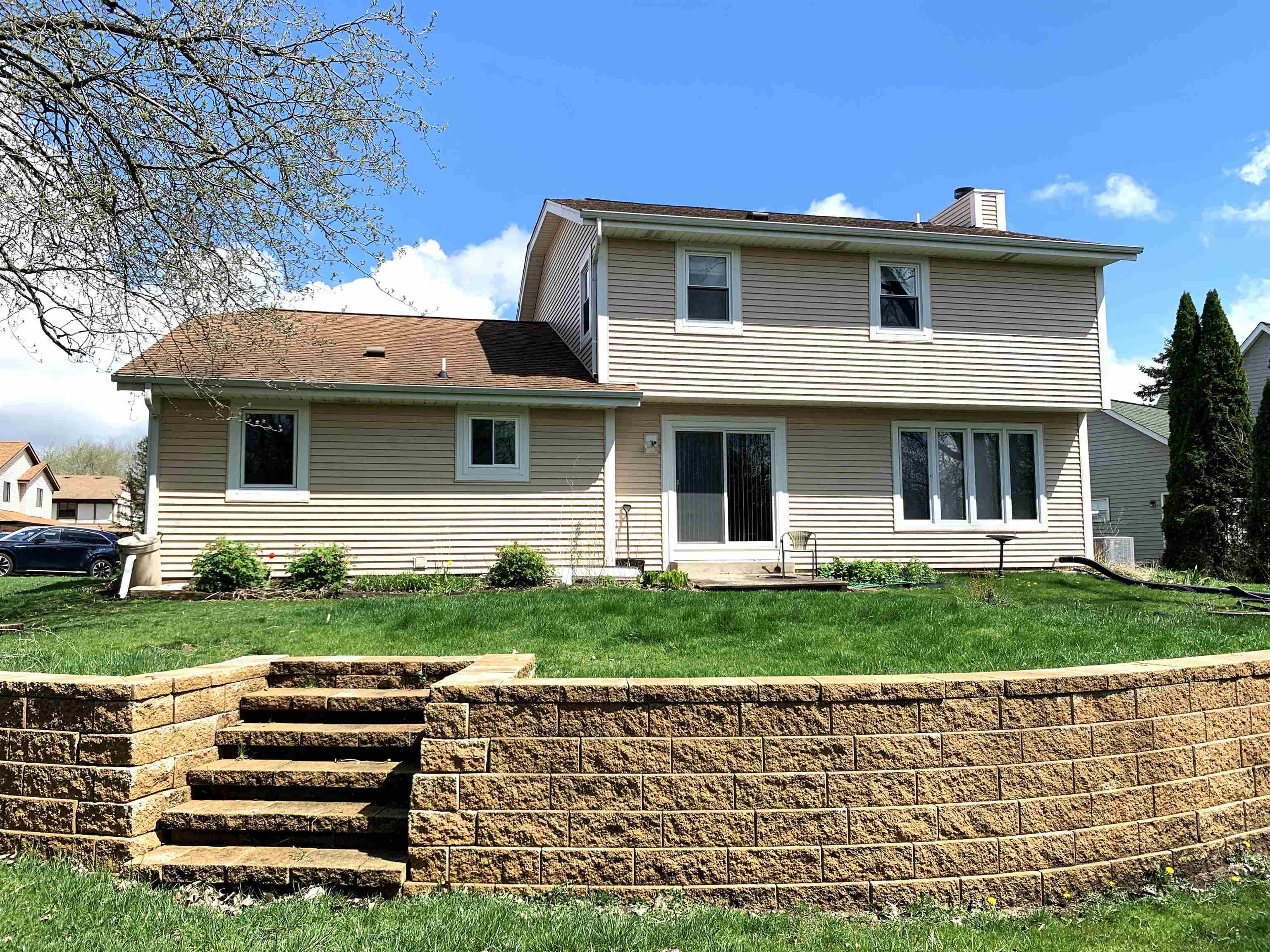 6779 Radburn Lane Greendale, WI 53129 - Photo 6 of 55