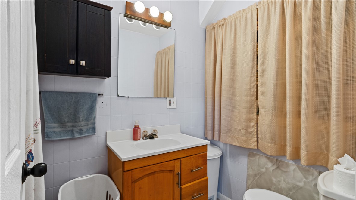 427 Elm Street Warwick, RI 02888 - Photo 22 of 36