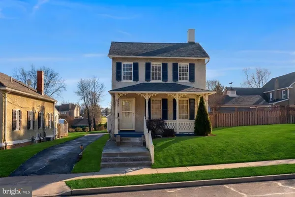 $850,000 | 245 West Market Street, Leesburg, VA 20176