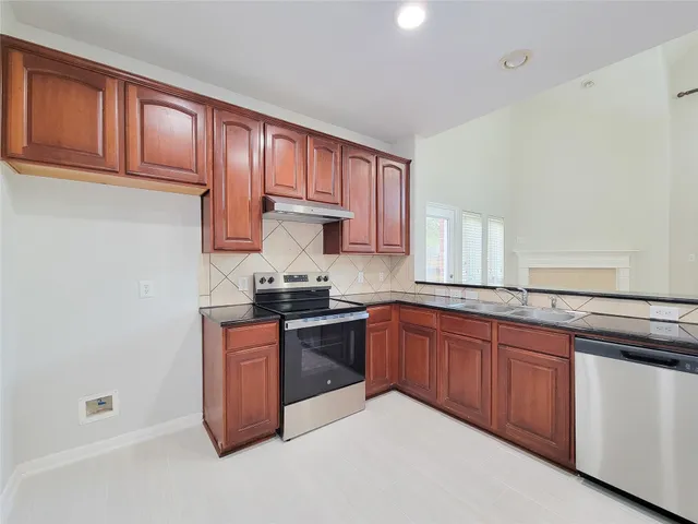 $2,000 | 7243 Crimson Sky Drive, Houston, TX 77083