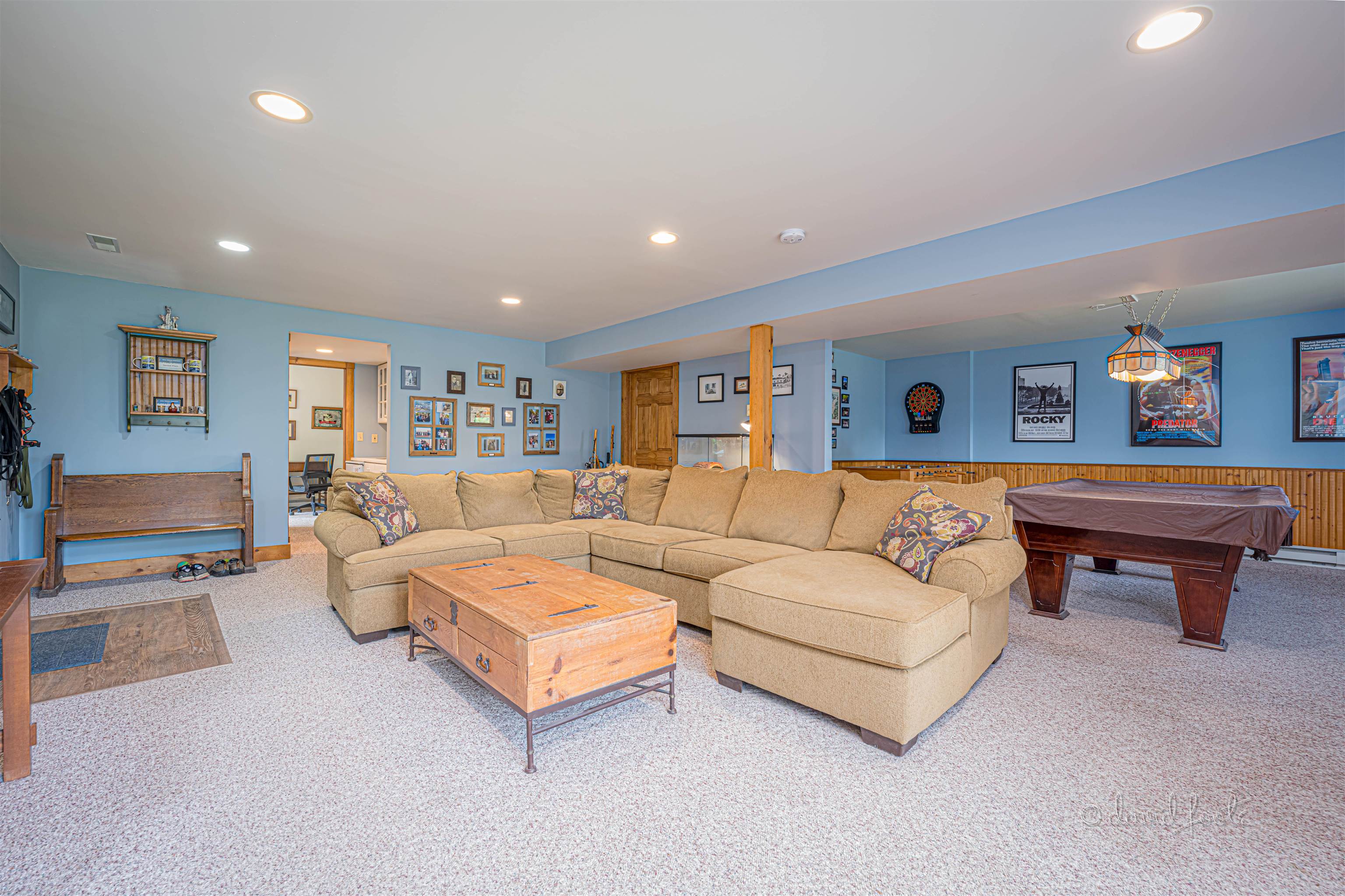 108 West Glen Hollow Road Galena, IL 61036 - Photo 33 of 51 a living room with furniture and a couch