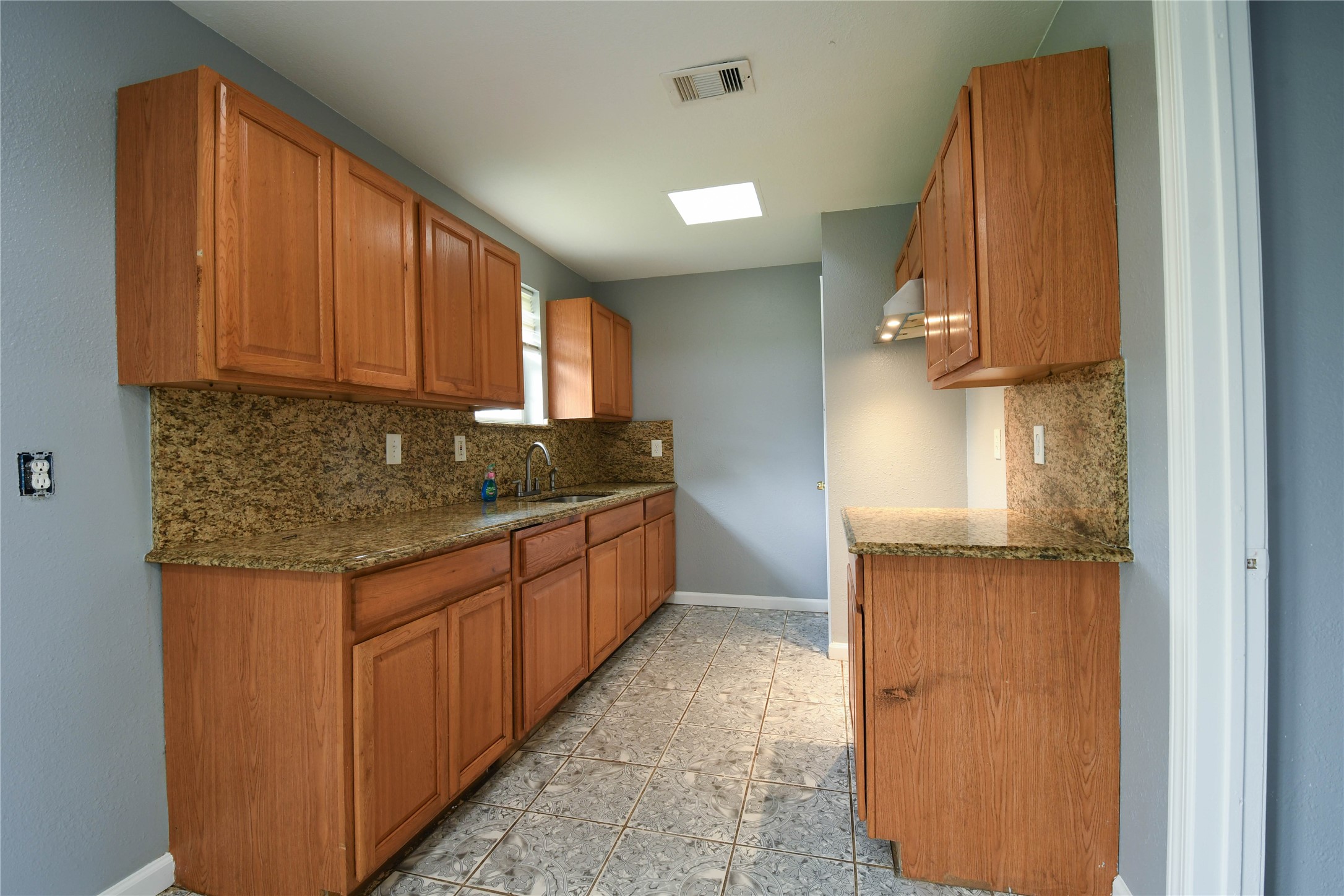 727 Dell Dale Street Channelview, TX 77530 - Photo 5 of 12