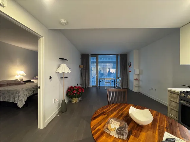 $3,300 | 131-03 40 Road, Unit 10H | Flushing