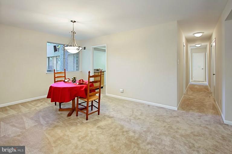 11625 Vantage Hill Road, Unit 11C Reston, VA 20190 - Photo 12 of 26 Dining Room