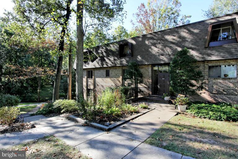 11625 Vantage Hill Road, Unit 11C Reston, VA 20190 - Photo 20 of 26 Exterior (Front)