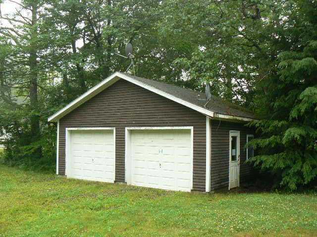 312 Arrowsic Road Arrowsic, ME 04530 - Photo 3 of 9 Parking Lot/Garage.