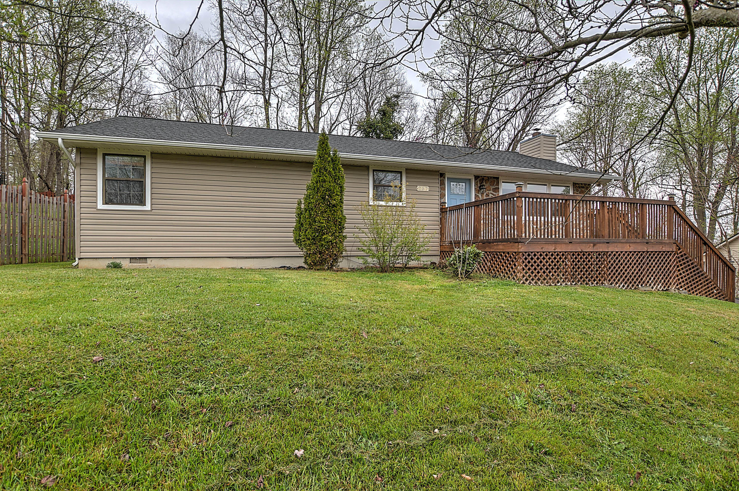 257 Ridgeview Drive Gray, TN 37615 - Photo 3 of 32 Ridgeview-3