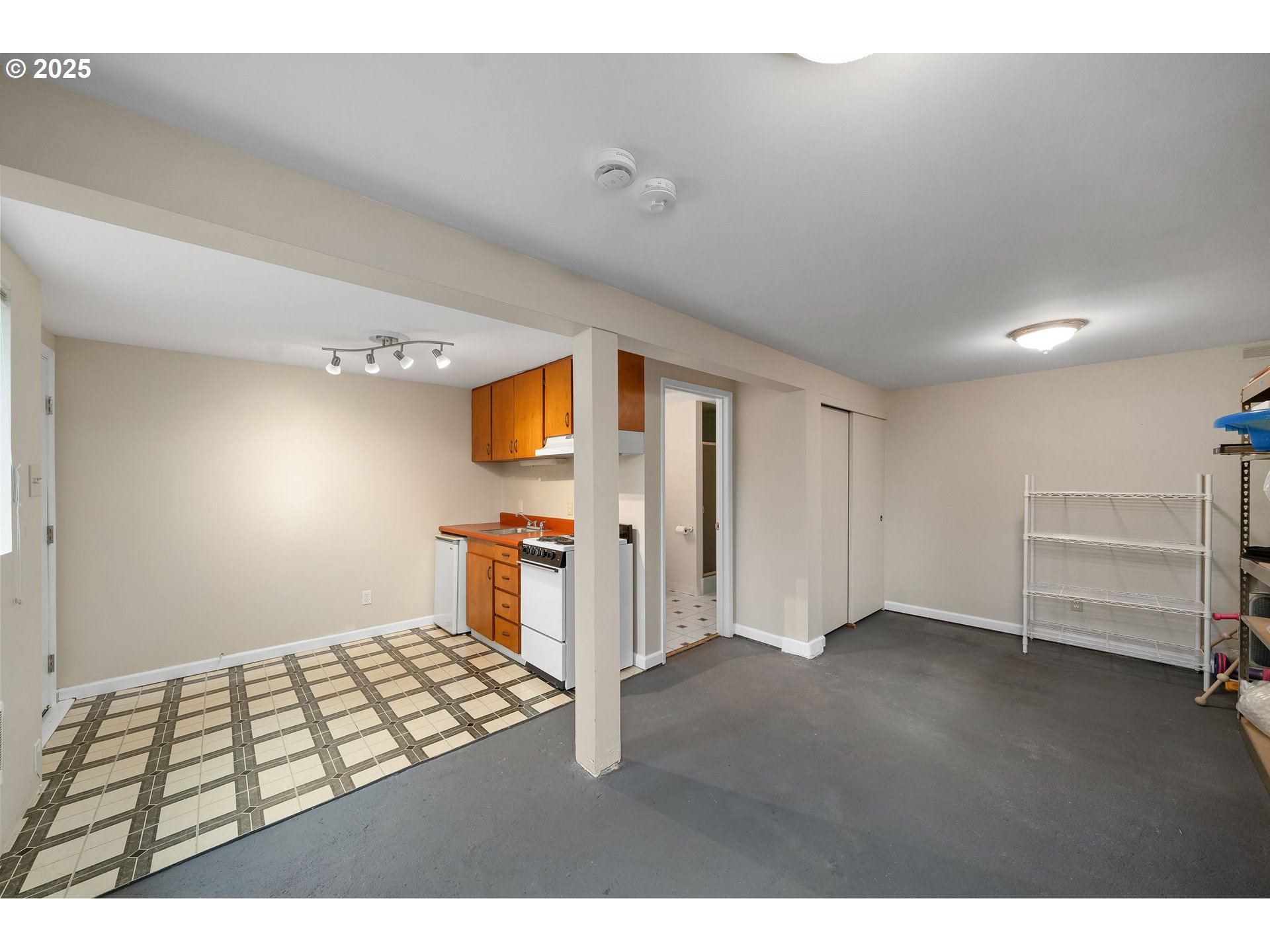 3250 Southwest Donner Way Court Portland, OR 97239 - Photo 30 of 48 a view of a bedroom