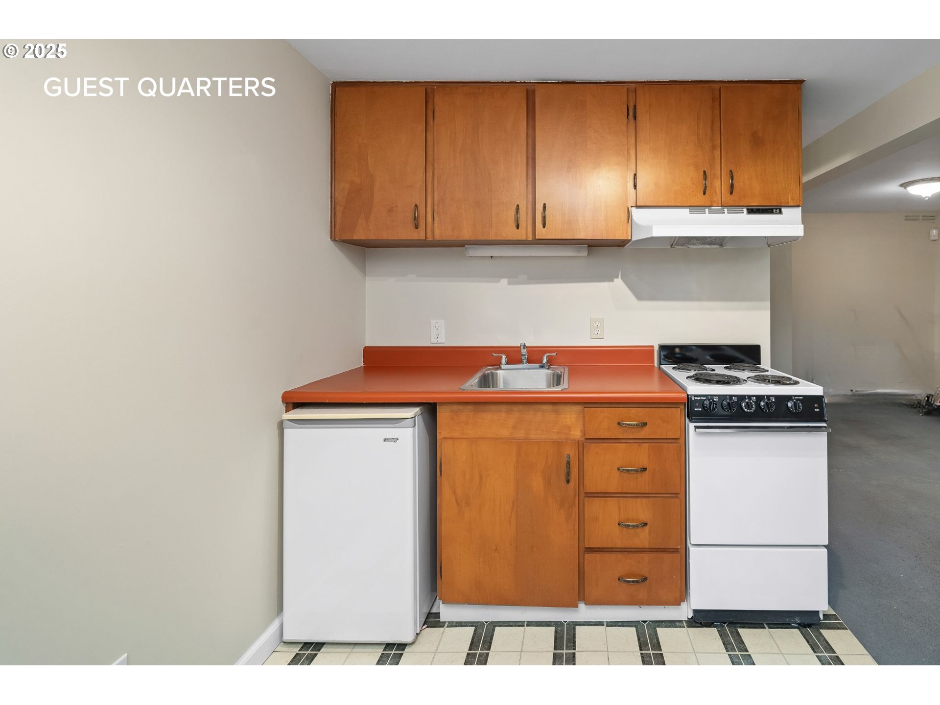 3250 Southwest Donner Way Court Portland, OR 97239 - Photo 31 of 48 a utility room with closet