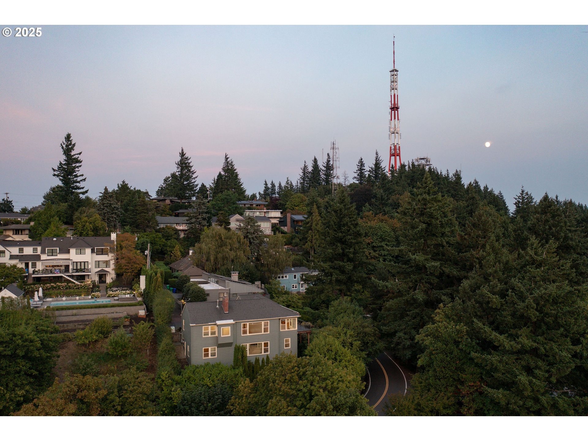 3250 Southwest Donner Way Court Portland, OR 97239 - Photo 36 of 48