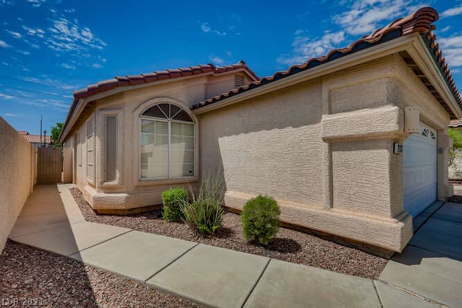 2113 Hidden Ranch Terrace Henderson, NV 89052 - Photo 3 of 50 Gallery Image 3