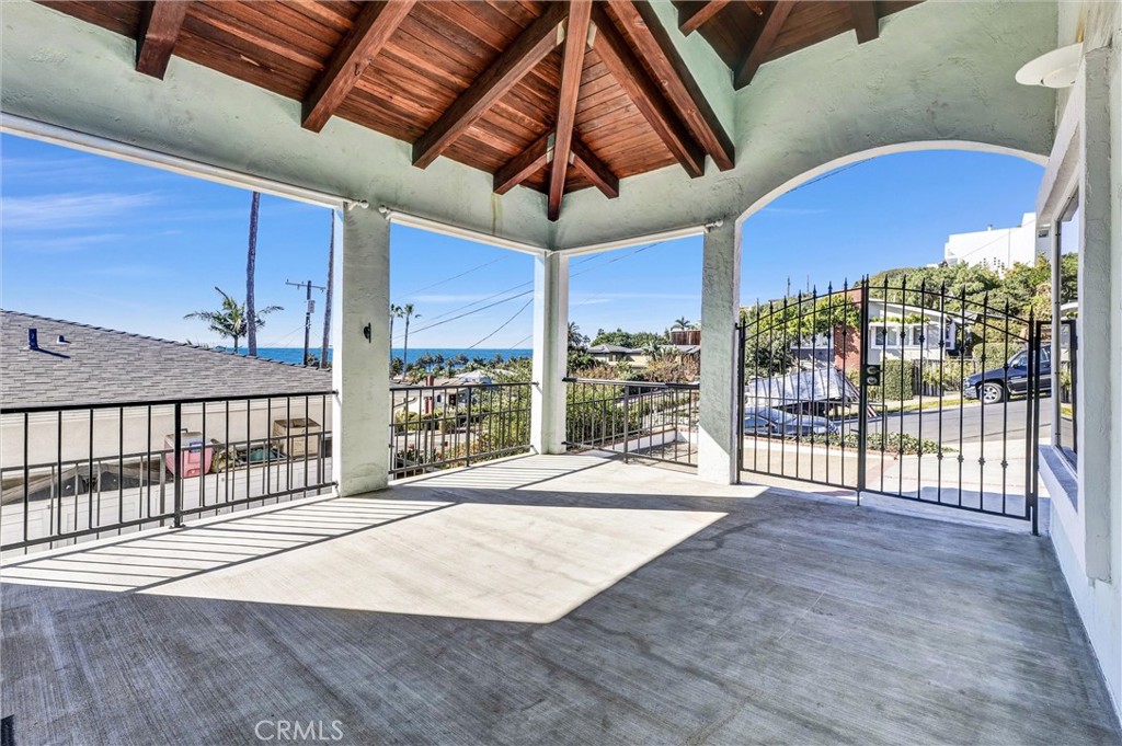 3616 South Walker Avenue San Pedro, CA 90731 - Photo 4 of 32