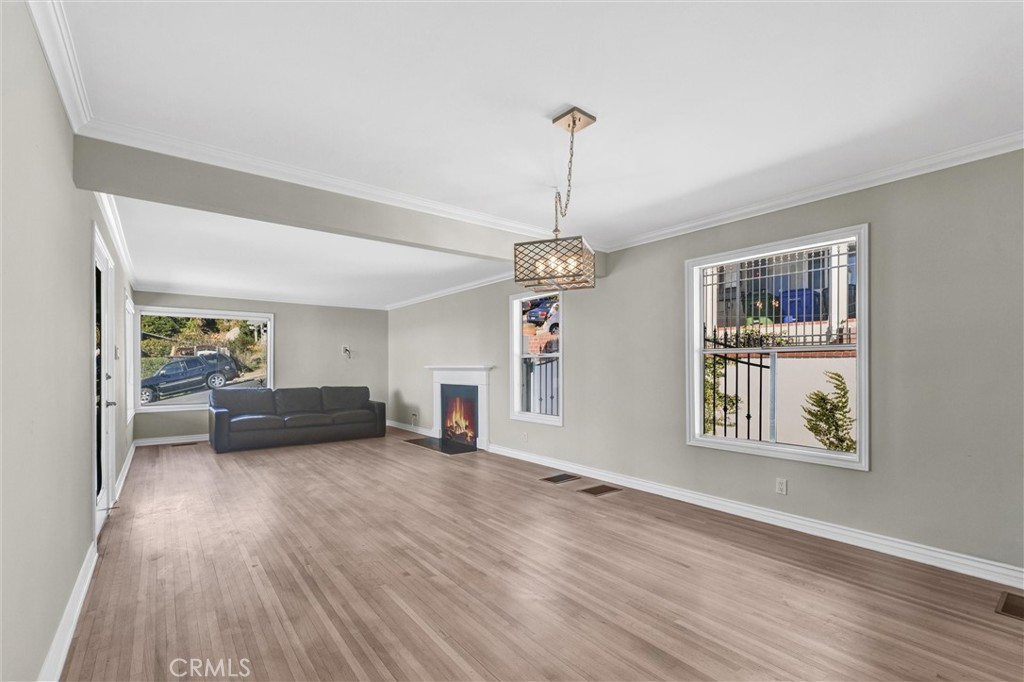 3616 South Walker Avenue San Pedro, CA 90731 - Photo 5 of 32