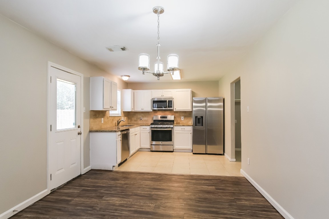 1910 Emerald Pathway Drive Spring, TX 77388 - Photo 6 of 17