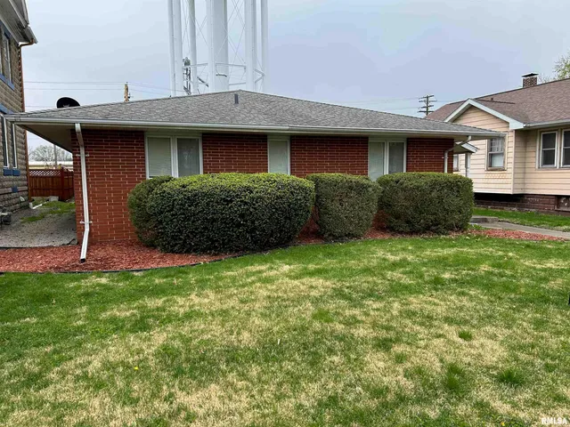 $160,000 | 306 East Poplar Street, Taylorville, IL 62568