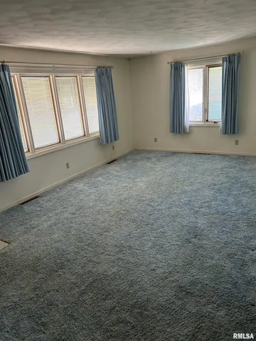 $160,000 | 306 East Poplar Street, Taylorville, IL 62568