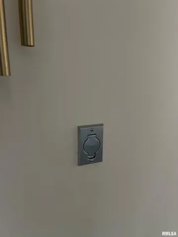 $160,000 | 306 East Poplar Street, Taylorville, IL 62568