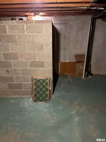 $160,000 | 306 East Poplar Street, Taylorville, IL 62568