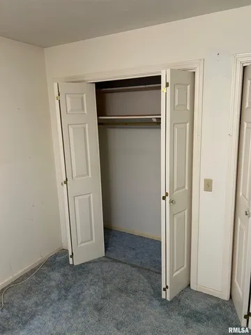 $160,000 | 306 East Poplar Street, Taylorville, IL 62568