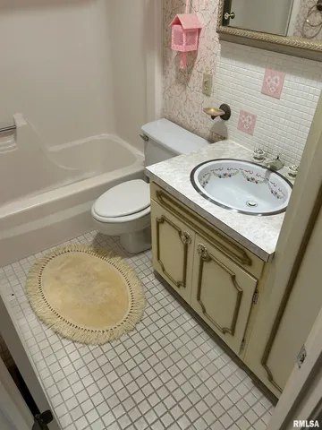 $160,000 | 306 East Poplar Street, Taylorville, IL 62568