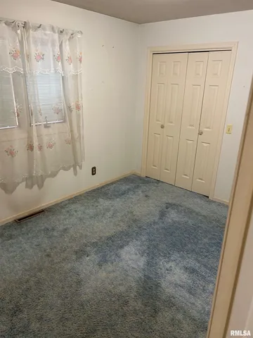 $160,000 | 306 East Poplar Street, Taylorville, IL 62568