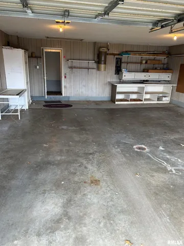 $160,000 | 306 East Poplar Street, Taylorville, IL 62568