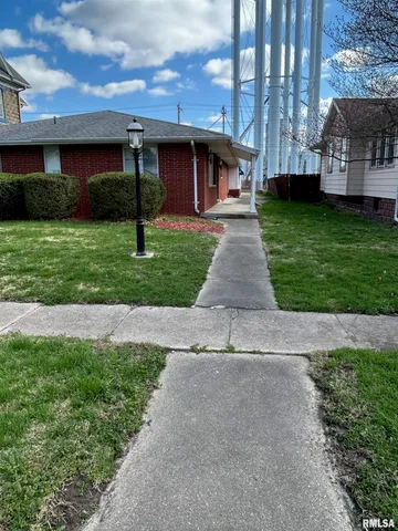 $160,000 | 306 East Poplar Street, Taylorville, IL 62568