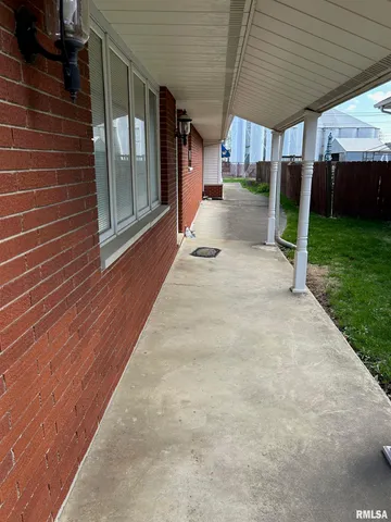 $160,000 | 306 East Poplar Street, Taylorville, IL 62568