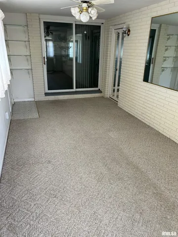 $160,000 | 306 East Poplar Street, Taylorville, IL 62568