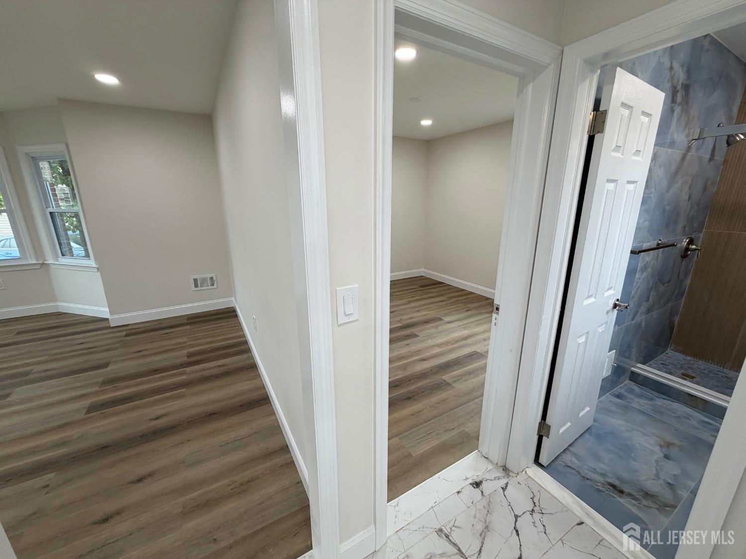 565 Crows Mill Road Fords, NJ 08863 - Photo 17 of 39