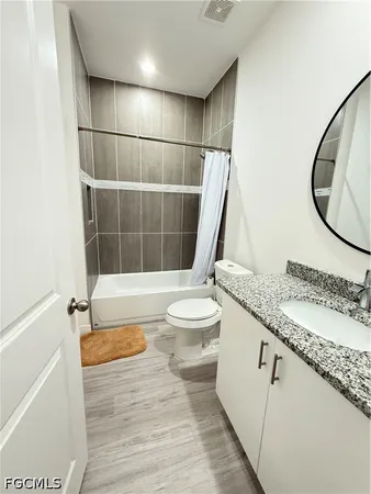 $1,800 | 611 Greenbriar Boulevard, Lehigh Acres, FL 33972