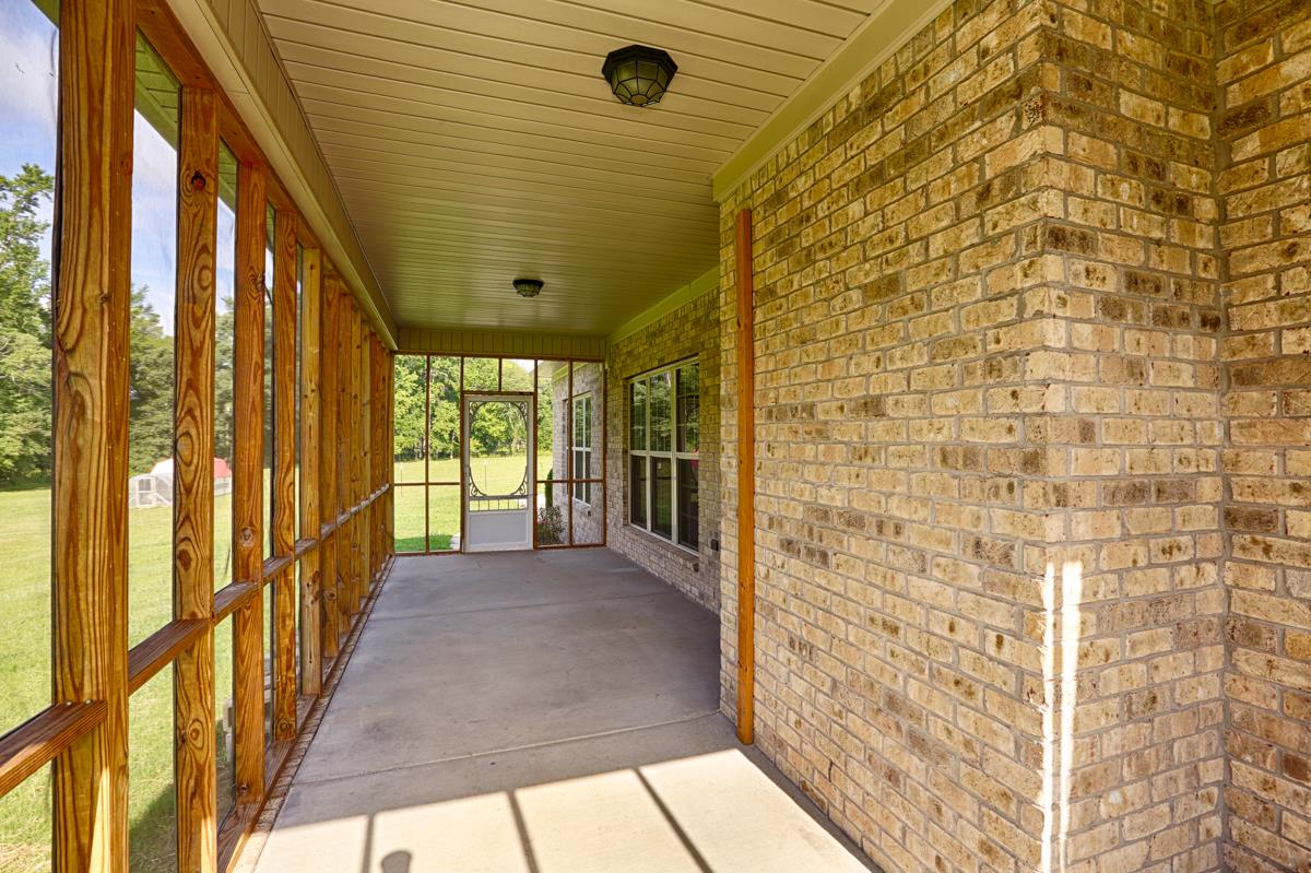 28352 Thach Road Toney, AL 35773 - Photo 2 of 27