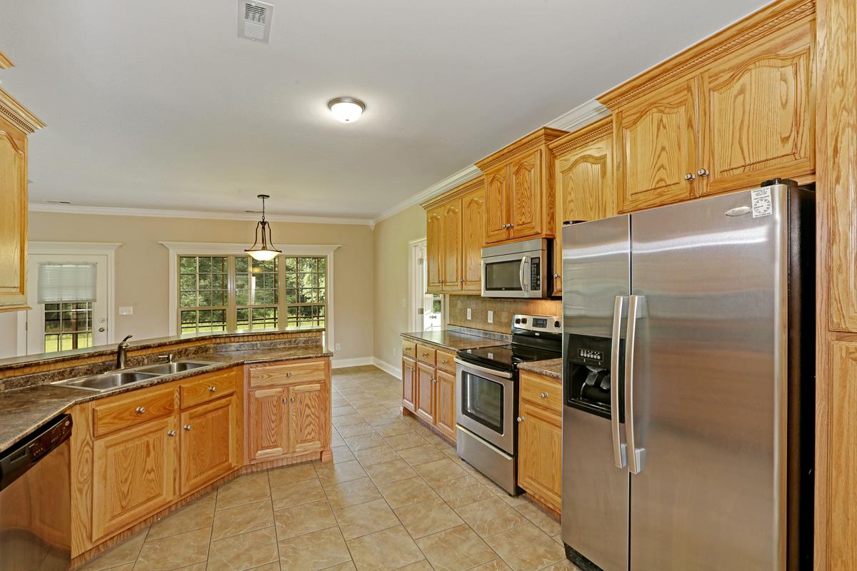 28352 Thach Road Toney, AL 35773 - Photo 8 of 27