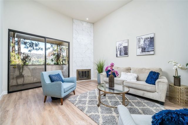 $860,000 | 1832 Oak Tree Drive, Unit 8, Los Angeles, CA 90041