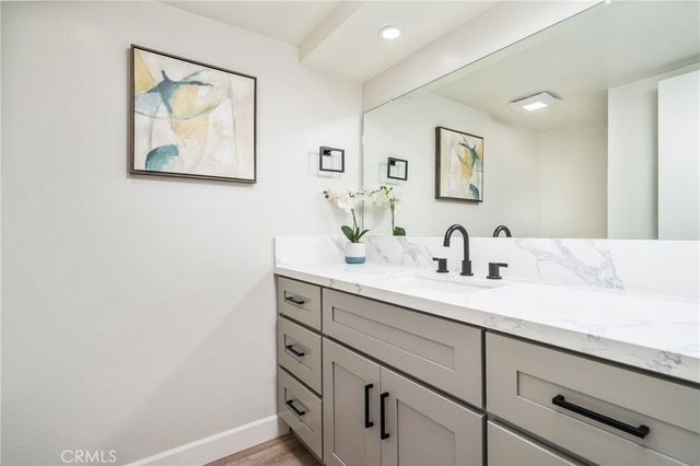 $860,000 | 1832 Oak Tree Drive, Unit 8, Los Angeles, CA 90041