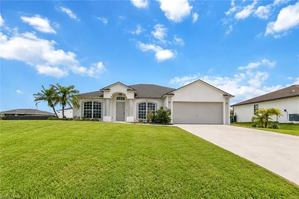 $400,000 | 221 Northwest 29th Place, Cape Coral, FL 33993