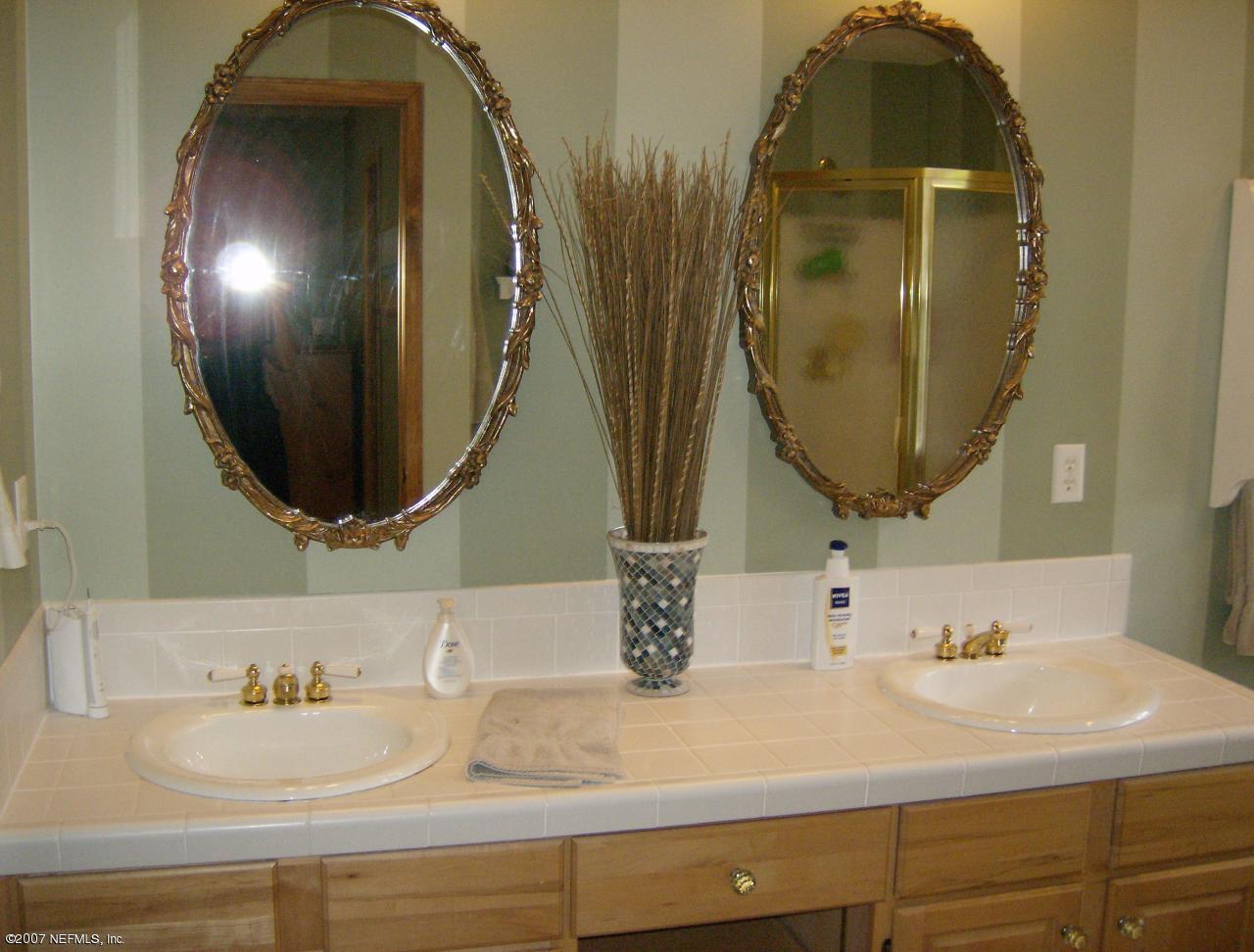 2256 Treasure Point Road Green Cove Springs, FL 32043 - Photo 9 of 13 master bath