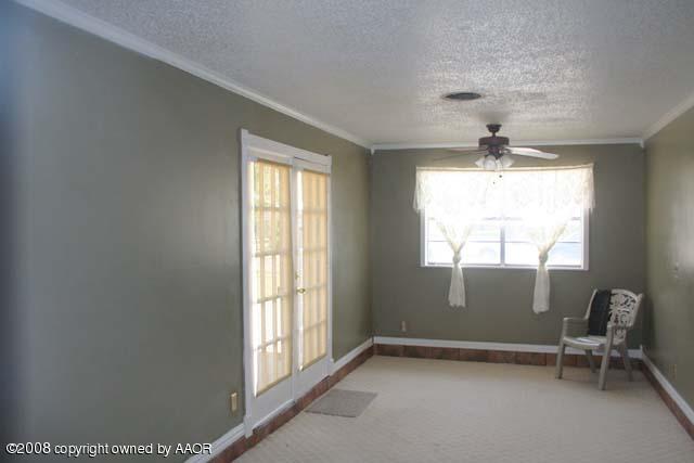 2811 John Drive Amarillo, TX 79110 - Photo 5 of 13 Den