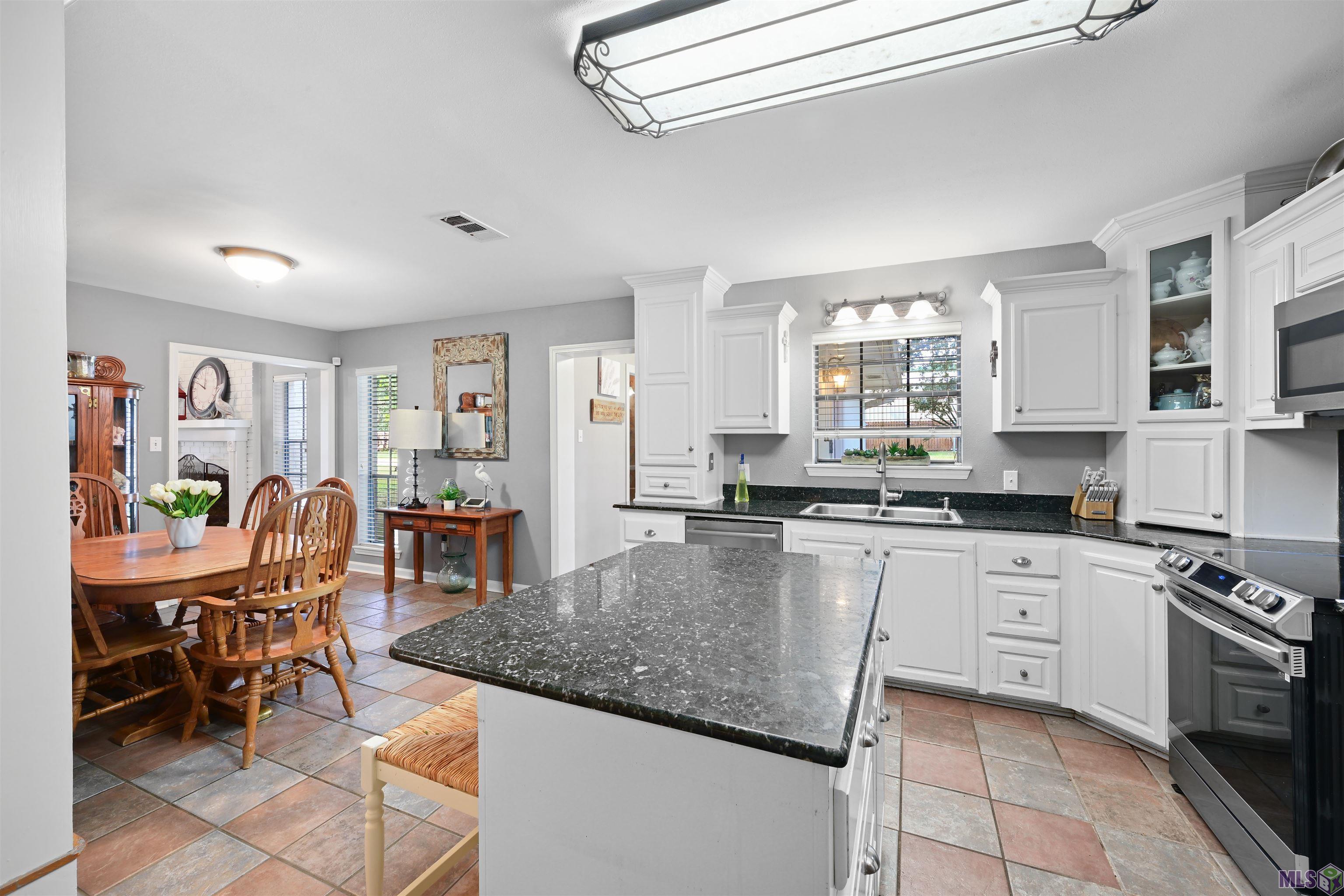 23135 Brian Road Zachary, LA 70791 - Photo 7 of 31 Gallery Image 7