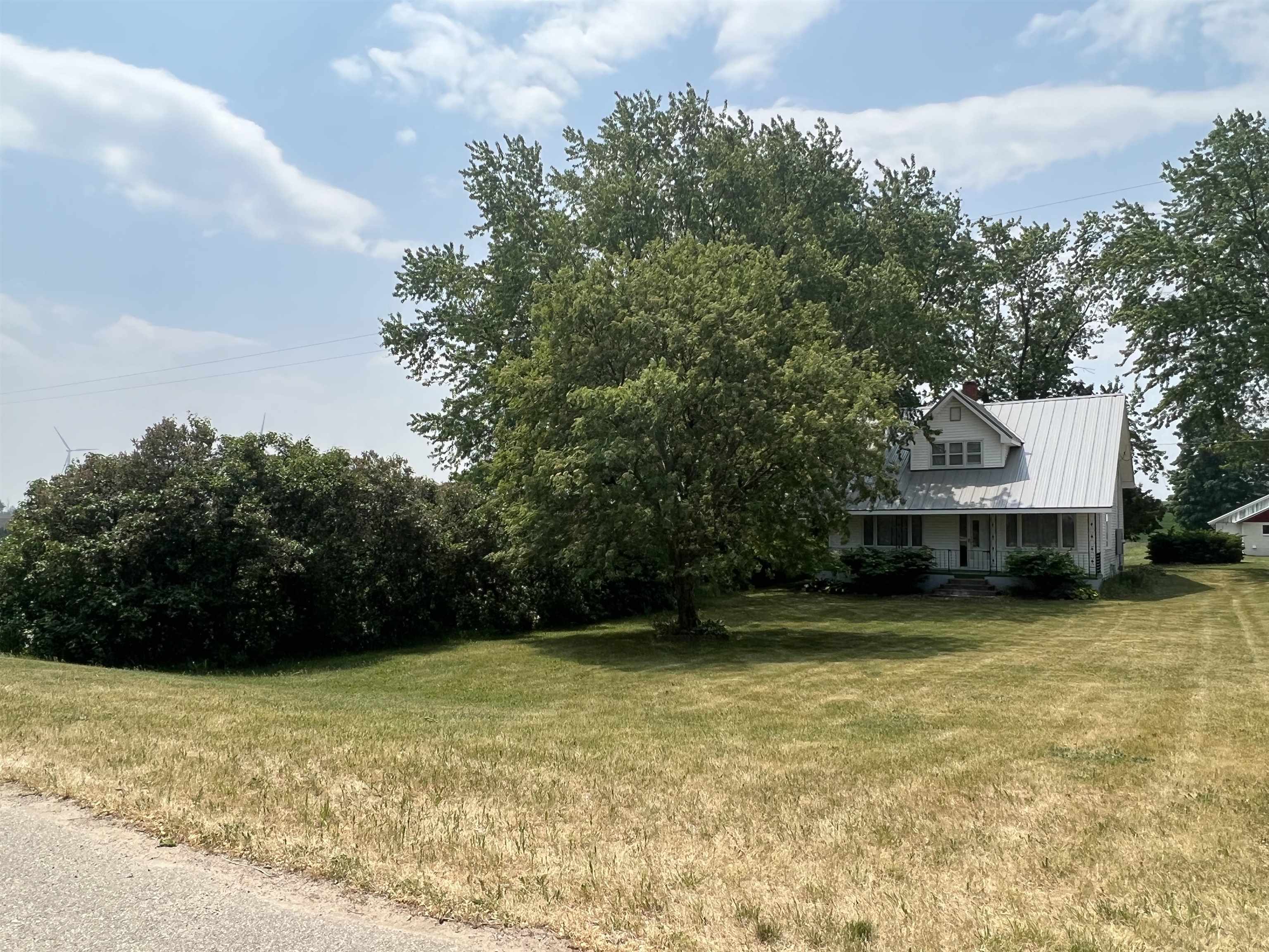 11670 South Dickerson Road McBain, MI 49657 - Photo 18 of 20 1931306-3B600189-F041-4E4A-844B-CFA911E52CC1.JPG