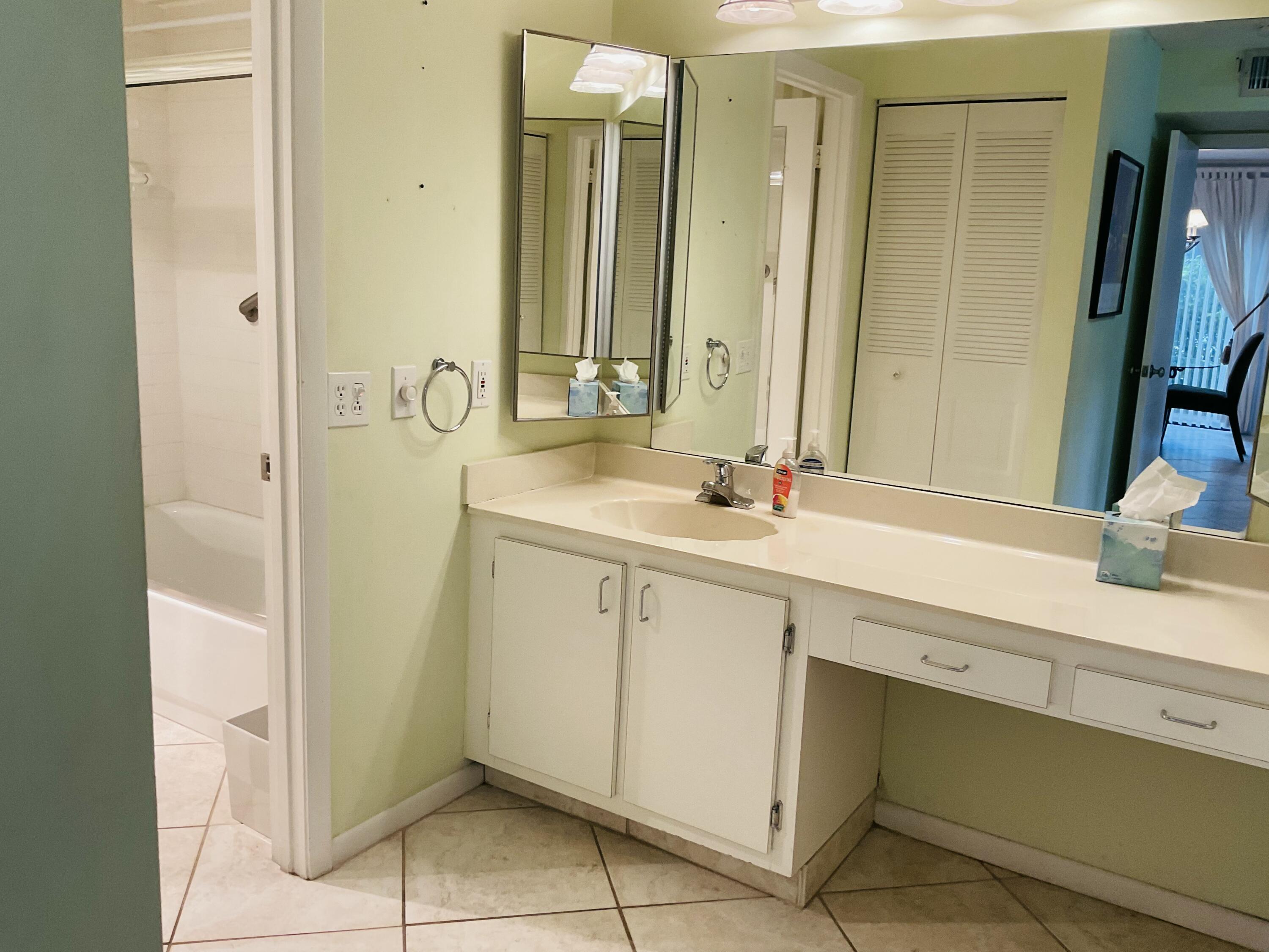7979 Eastlake Drive, Unit F Boca Raton, FL 33433 - Photo 15 of 26 Master Bath