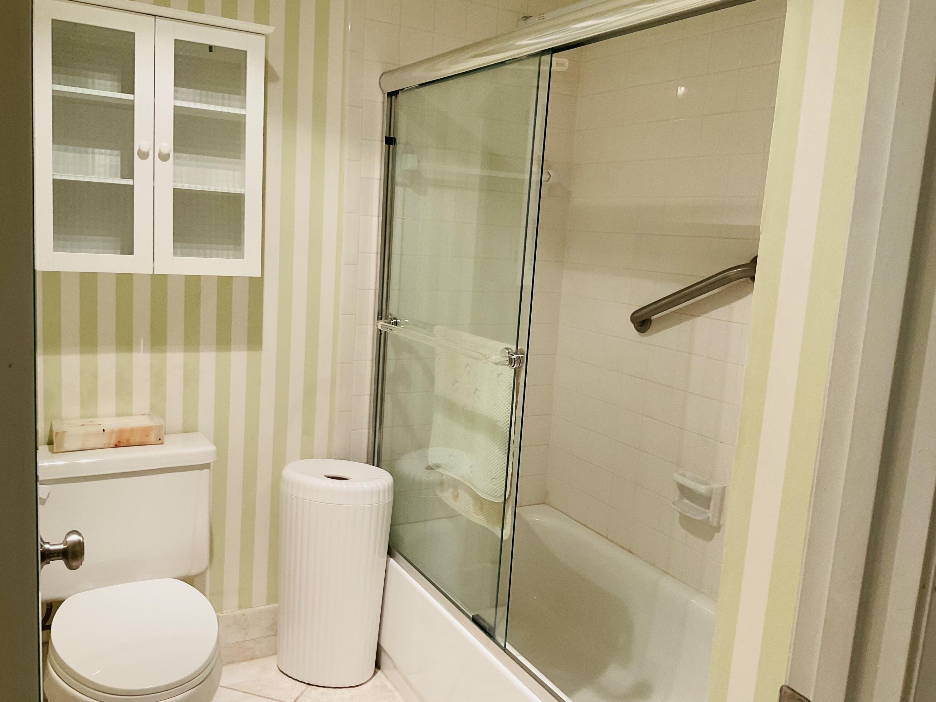 7979 Eastlake Drive, Unit F Boca Raton, FL 33433 - Photo 16 of 26 Master Bath