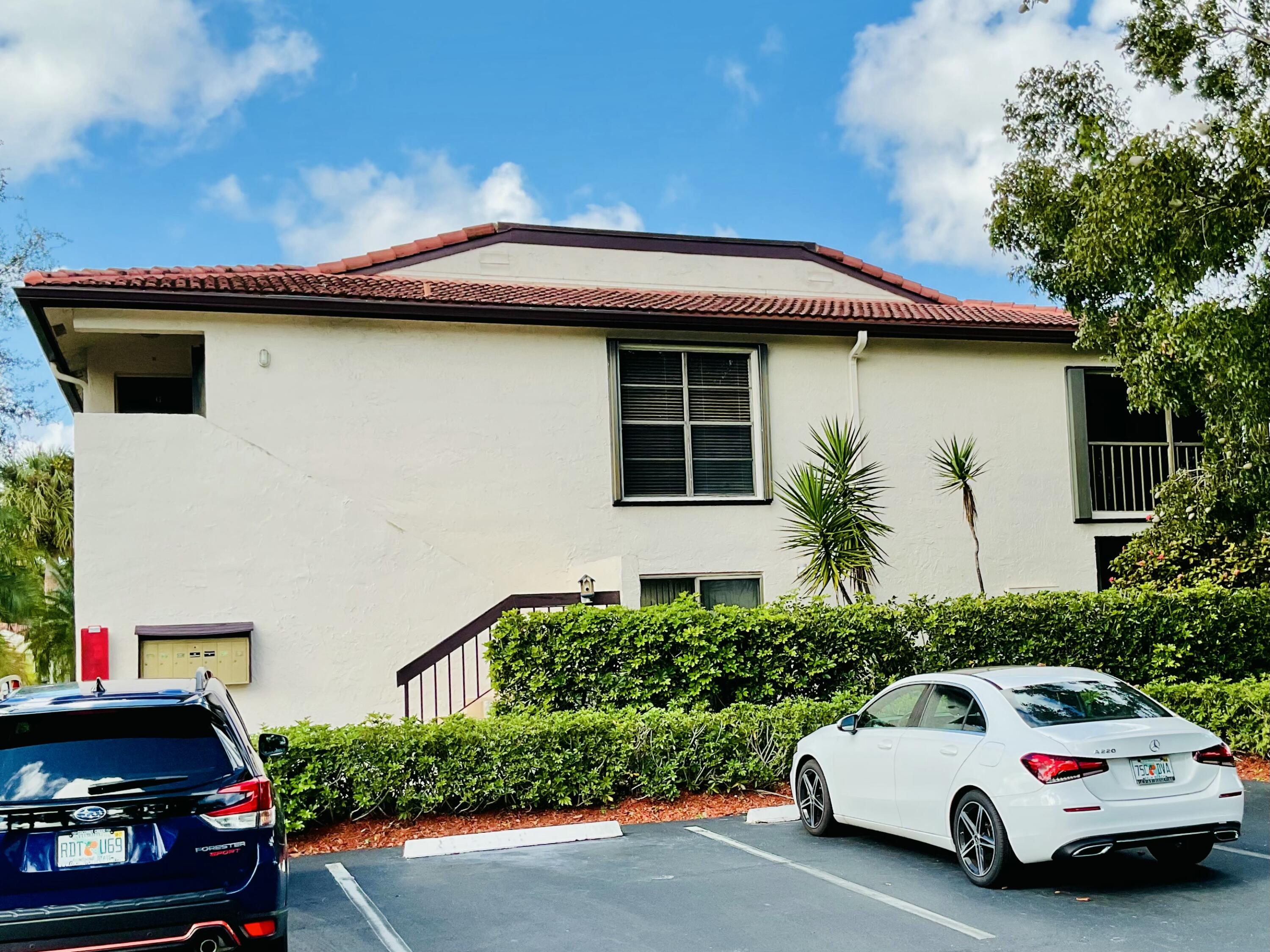 7979 Eastlake Drive, Unit F Boca Raton, FL 33433 - Photo 26 of 26 Side View